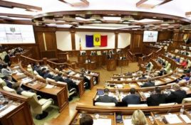 Procurorul general solicită ridicarea imunităţii parlamentare a doi deputaţi